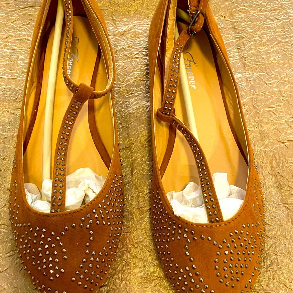 FOREVER STUDDED TAN STRAP SHOES NWOT - Picture 6 of 6